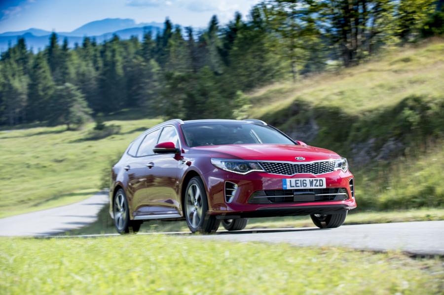  Kia Optima Sportswagon GT Line 2016 года  (UK) (фото 25 из 31)